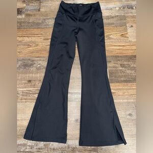 YPB Abercrombie Kids Girls Black Flare Leggings 9/10 High Rise Slit Hem